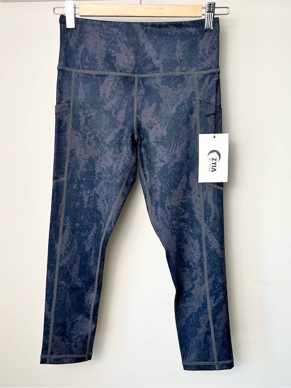 Zyia Charcoal Mood Light n Tight Hi-Rise Capri